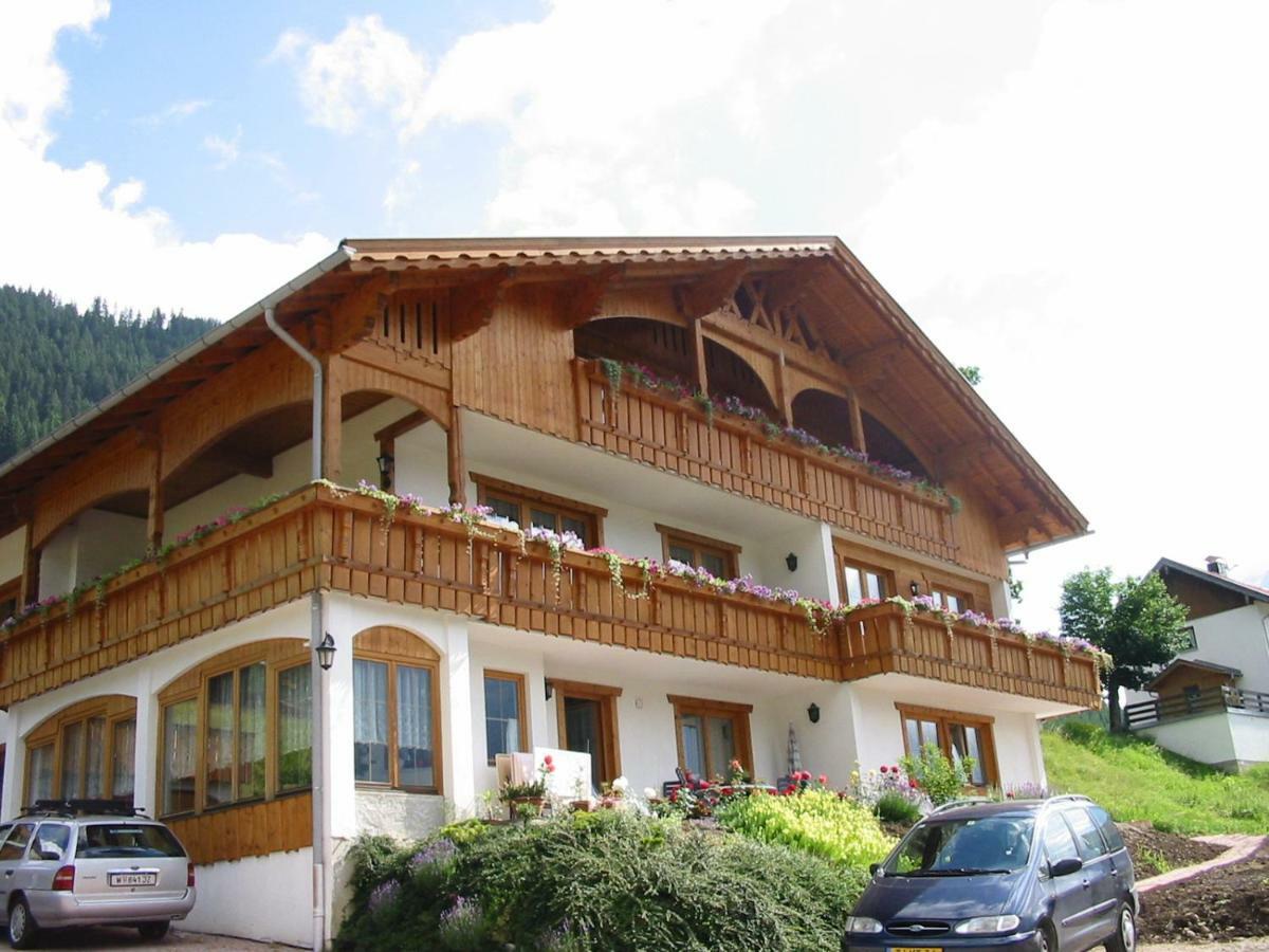 Haus Goldeck Apartman Lermoos Kültér fotó